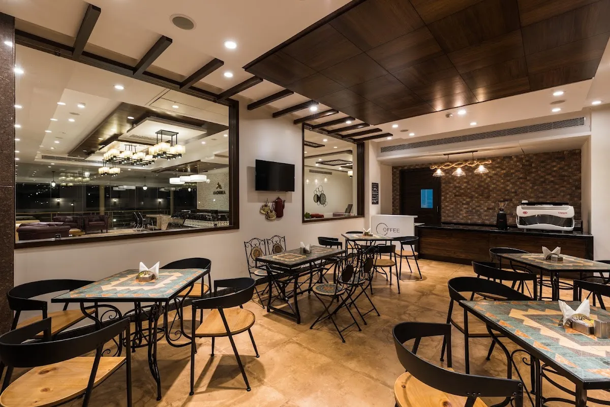Hill Brew Cafe, Hotel Aadrika