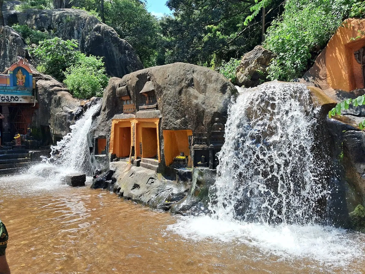 Kallathgiri Falls (Kalhatti)