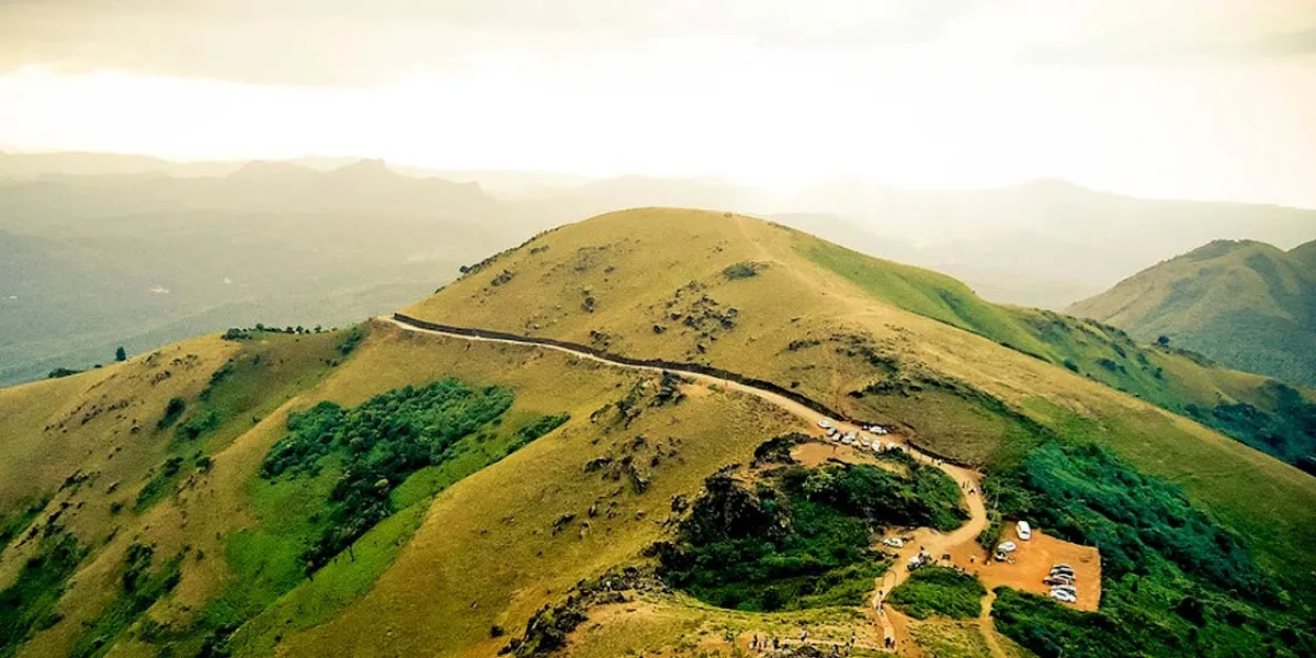 Sri Sai Tours And Travels, IG Road, Anjaneya Temple Road, Kadur