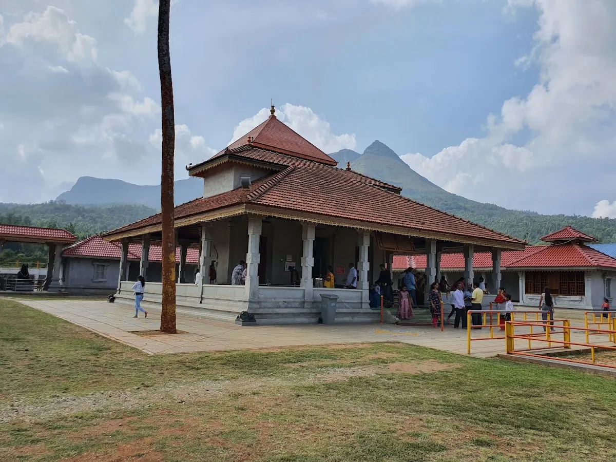 Sri Deviramma Temple, Bindiga