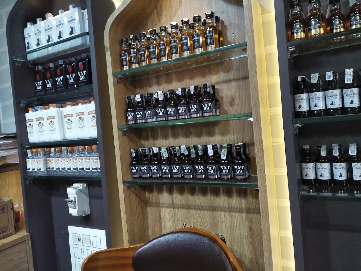 Tonik Bar & Restaurant, Indira Gandhi Road, opposite Taj Hotel, Joythinagar