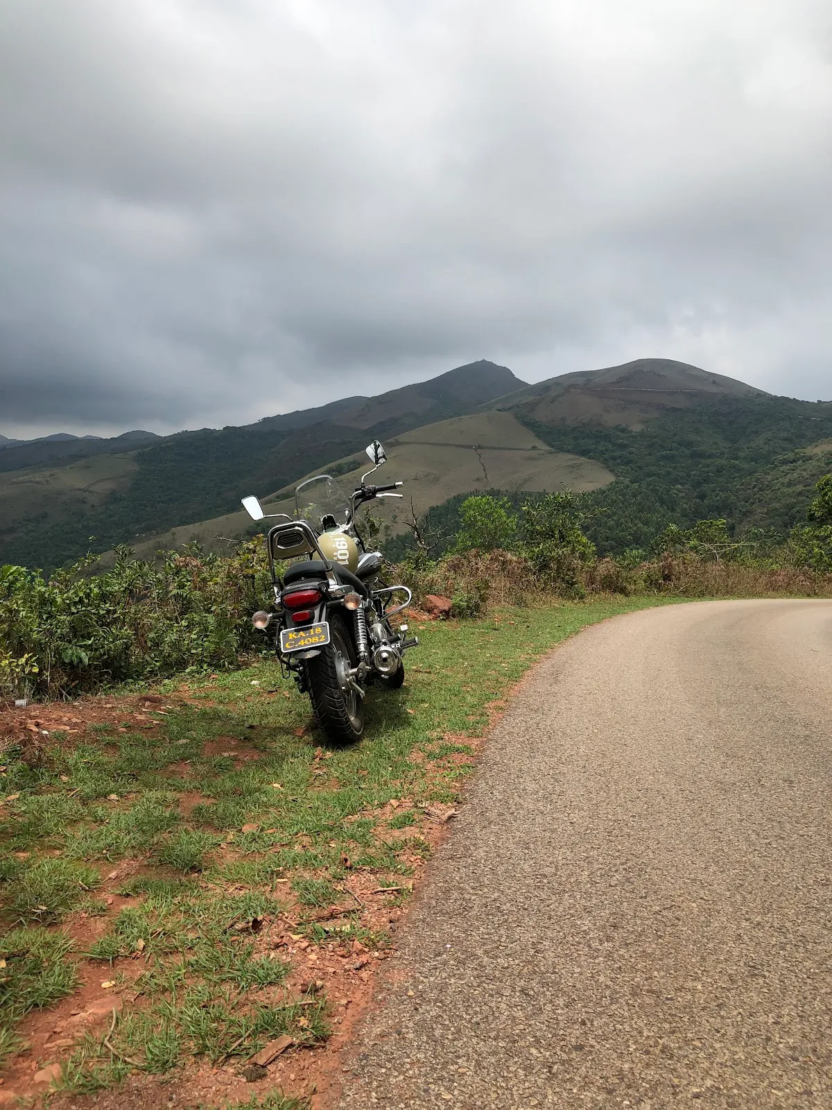 Ridez Bike Rental, AMS Square, Ratnagiri Road, behind Kailash Parbat, Vijayapura